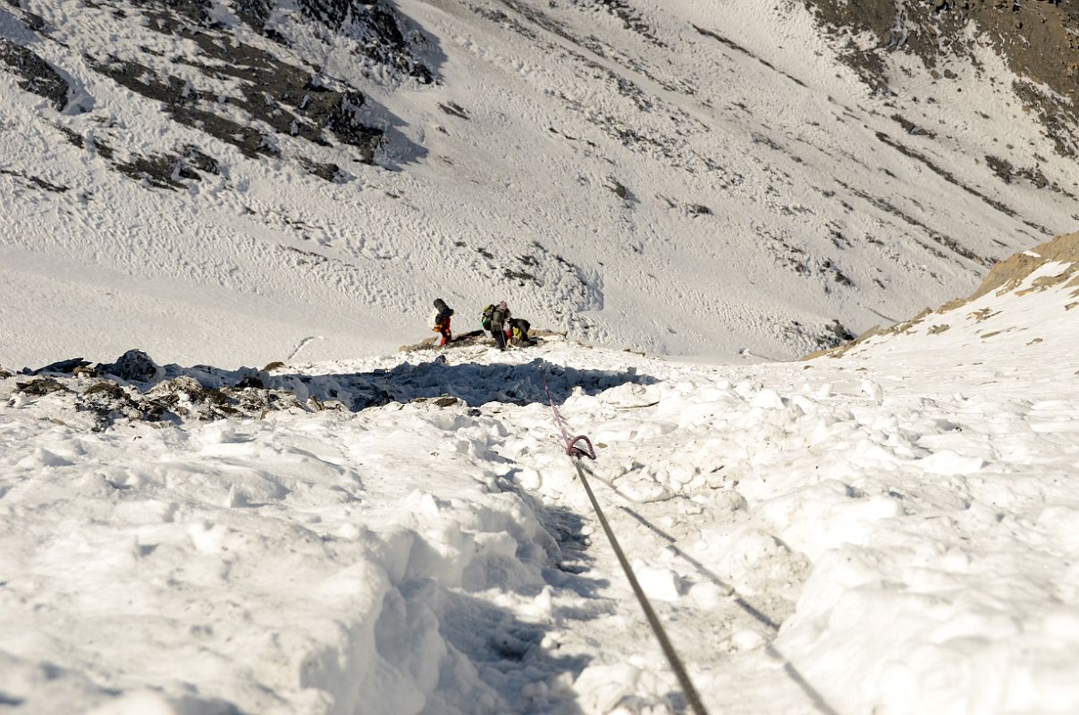 04 Fixed Ropes To Descend Down The Mesokanto La 5246m After Trekking Around The Tilicho Tal Lake 